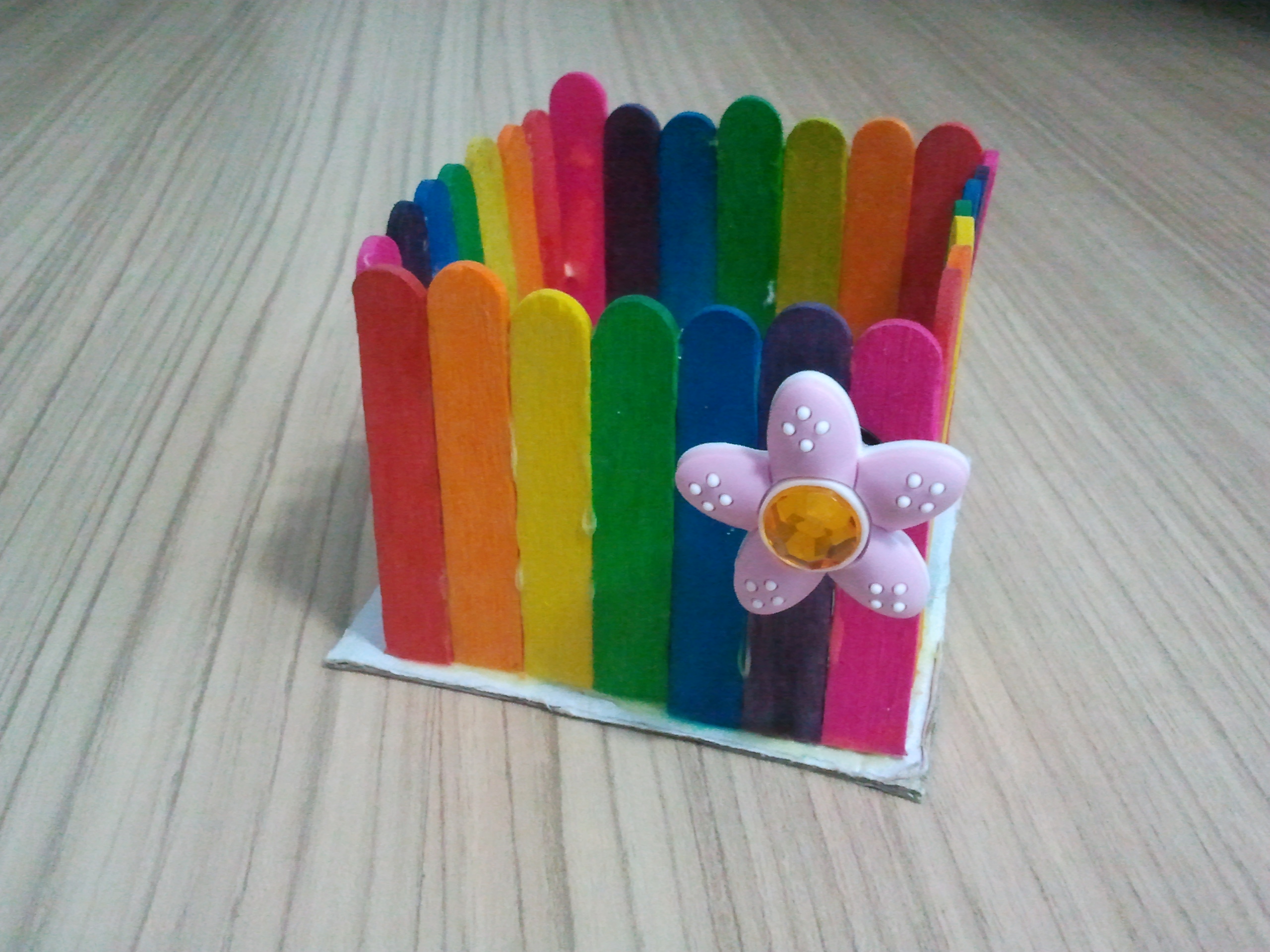 simple-art-and-craft-rainbow-box-kids-r-simple
